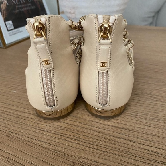 Chanel chain gladiator sandals - Picture 2 of 10